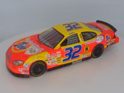 RACING CHAMPIONS 2002 CRAVEN #32 FORD NASCAR 1:24