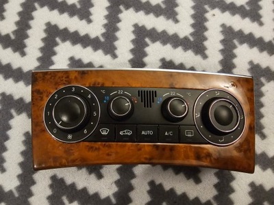 Панель обдув кондиціонера mercedes clk w209 lift a2038304085 фото №1