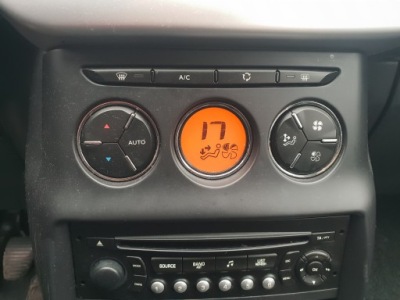 Citroen c3 ii 1.4 vti 8fp панель кондиционера фото №1