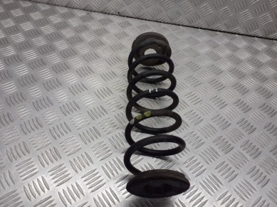 Пружина правий задня skoda octavia ii 1.6 фото №1