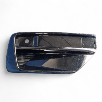 Volvo xc90 2 рестайлинг  r-design решётка заглушка бампера перед правая 31663517 фото №1