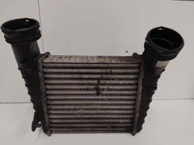 Радіатор інтеркулер vw passat b5 fl 1.9 tdi avf awx 3b0145805d фото №1