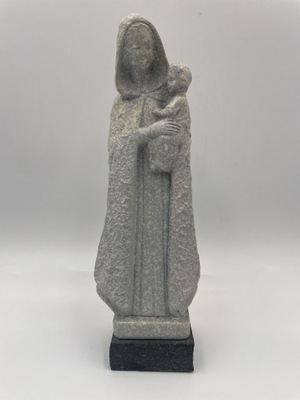 Gipsowy posąg Matki Boskiej