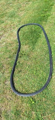 Прокладка резиновый элемент крышки багажника peugeot 5008 ii фото №1