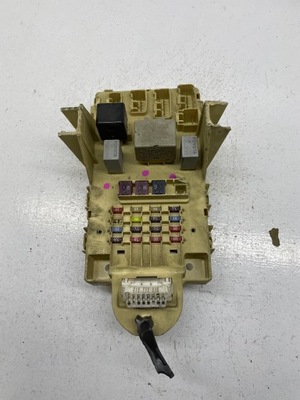 Коробка запобіжників toyota оригінальний номер 82730-0d040 фото №1
