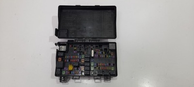 Корпус запобіжників jeep grand cherokee wk2 фото №1