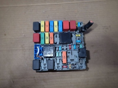 Коробка запобіжників fiat оригінальний номер 51867698 фото №1