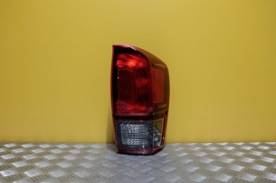 Toyota tacoma 2016- лампа задня r usa фото №1