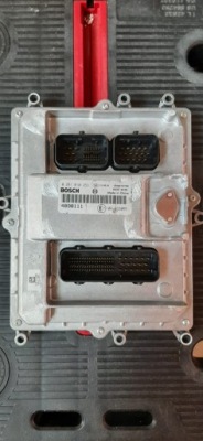 Iveco eurocargo stralis блок керування бортовий комп'ютер двигуна bosch 281 010 253 фото №1