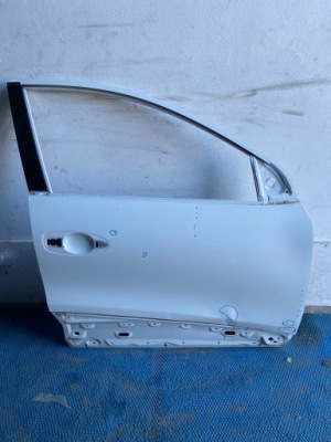Дверь правое передние renault kadjar фото №1