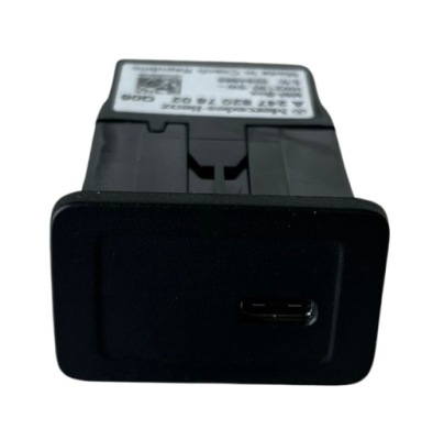 Роз'єм port usb mercedes a2478207802 фото №1