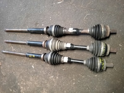 Volvo xc90 2.4d5 привідний вал права довга коробка передач автоматична p30735563 фото №1