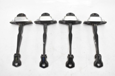 Обмежувач двері перед задня правий лівий mg zs 17- фото №1