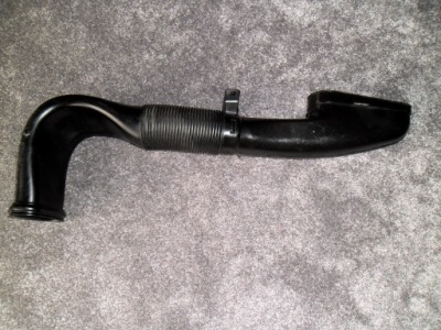 Mercede e 212 cdi труба впуск поперечина повітрозабірник 6510900537 фото №1