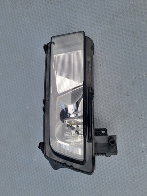 Touran 5ta протитуманна фара правий фото №1