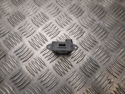 Пристрій wejściowe alfa romeo giulia 2018 usb 01561291680 фото №1