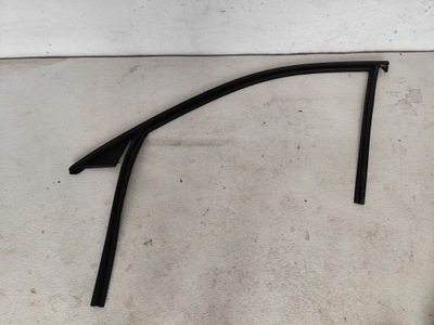 Volvo xc60 ii 2022 прокладка молдинг двері лівий перед фото №1