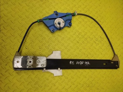 Audi a4 b7 kombi подъемник стекло правый задняя фото №1