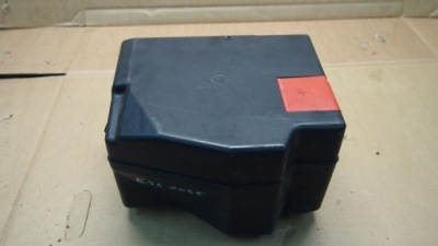 Bmw e36 корпус акумулятор коробка фото №1