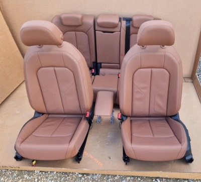 Сидіння заднє сидіння підлокітник audi q3 lift 83a шкіра nowe оригінал kpl фото №1