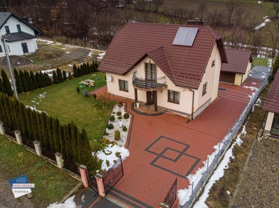 Dom, Stróża, Dobra (gm.), 250 m²