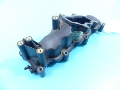 Колектор впускний  audi a4 b7 3,0 tdi 059129712h фото №1