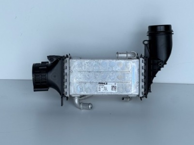 Радиатор воздуха интеркулер vw audi passat a3 golf 04e145785e фото №1