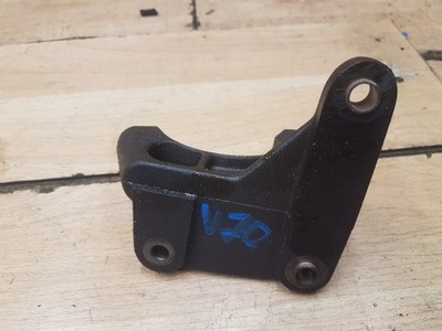 Кронштейн опора полуось volvo v70 ii 2.4t фото №1