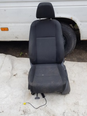 Сидіння водія vw tiguan 5n0 фото №1