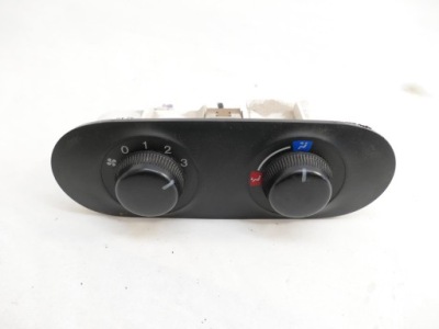 Mazda mpv lw lift панель управление обдув задняя фото №1