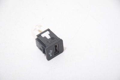 BMW G01 G02 G20 G15 G05 G06 G07 G30 LIZDAS PRIEVADAS LIZDAS USB 