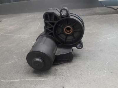 Моторчик тормоза ручного правый задняя octavia iii фото №1