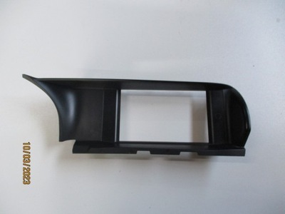 Рамка дисплея infiniti q30 фото №1