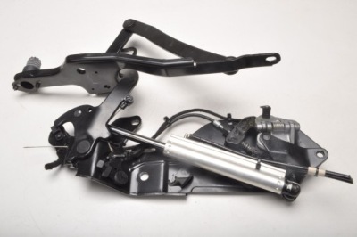 Bmw e88 петля дах лівий фото №1