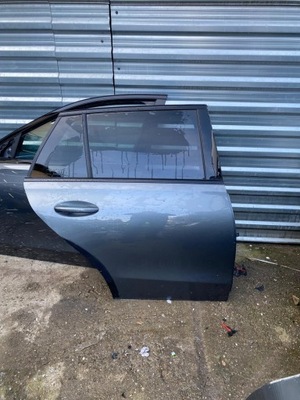 Дверь правое задние mercedes c-klasa 206 w206 kombi фото №1