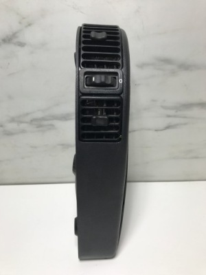 Решётка обдув левый перед opel omega a 90338478 фото №1