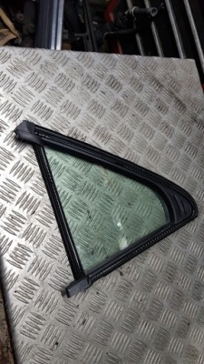 Скло скло задня mercedes s-klasa w220 lift малий трикутник rok 2 na скло фото №1