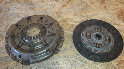 Nissan almera tino 2,2 di сцепление диск прижим luk фото №1