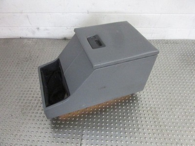 Land rover defender 2004 подлокотник туннель средний europa фото №1