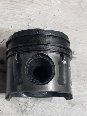 Поршень двигуна man tgl tgm d0836 фото №1