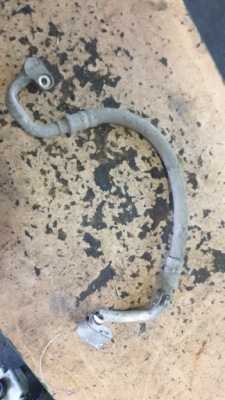 Vw touran i 1.9 tdi шланг кондиціонера фото №1