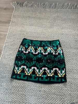 38 H&M Divided spódnica mini cekiny azteckie wzory