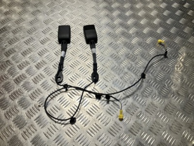 Клипса поперечина безопасности mercedes gla x156 фото №1