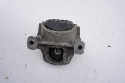 Подушка двигуна audi a4 b8 2.0 tdi фото №1