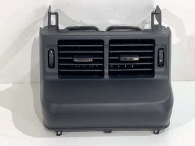 Решётка обдув задний  land rover range rover evoque r8a2-014a22-aa suv фото №1