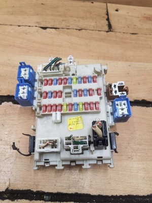 Коробка запобіжників nissan primera p12 1.9dci фото №1