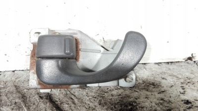 Ручка дверь левая перед mitsubishi colt v cj0 фото №1