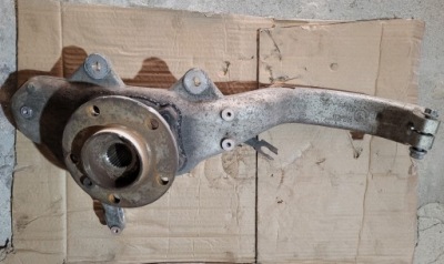 Bmw x5 f15 поворотний кулак ступиця 6869870 773773 перед права фото №1