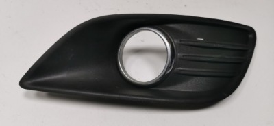 Решётка бампера правый  8m51-19952-ae ford focus mk2 фото №1