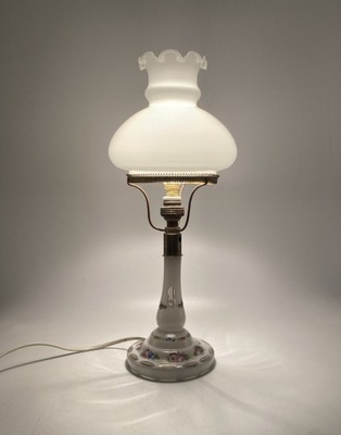 Stara szklana lampka stojąca